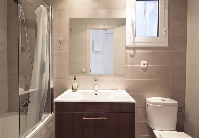 Appartamento a Barcelona - Travessera de Gracia 136